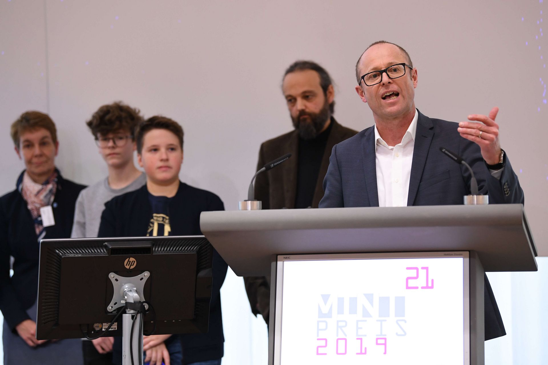 Dr. Christof Prechtl begrüßt die Gäste zur Mint21-Preisverleihung 2019