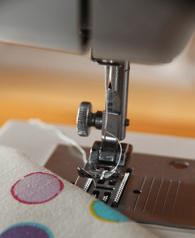 Nähmaschine Nähmaschine (C)KreativeKaos Pixelio