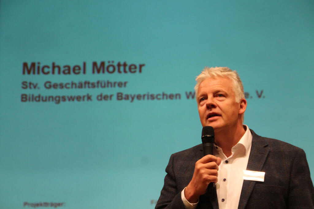 Michael Mötter (bbw) bei der offiziellen Eröffnung unseres 14. sprungbrett SPEED DATINGS in Augsburg