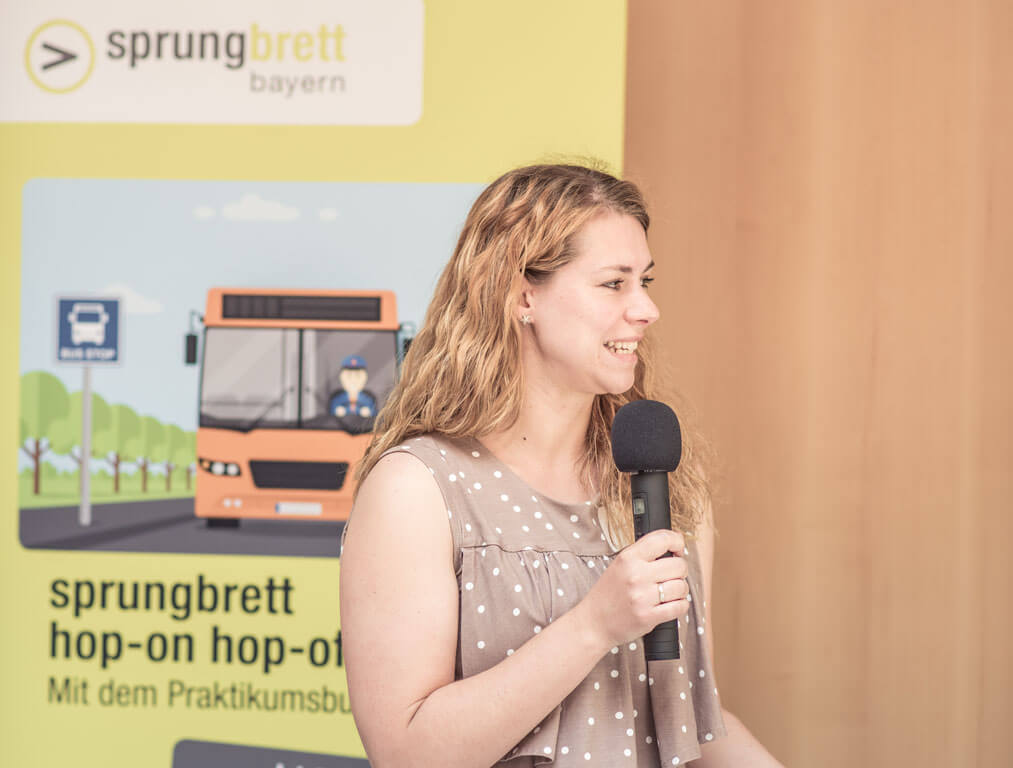Monja Schaufuß-Günnewich von der Mittelschule St. Nikola Passau berichtet von den Erfahrungen mit dem Projekt hop-on hop-off.